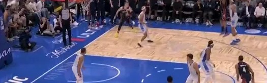 开云体育app下载-埃利斯哈登米切尔连续投进5记三分，骑士追到2分续命