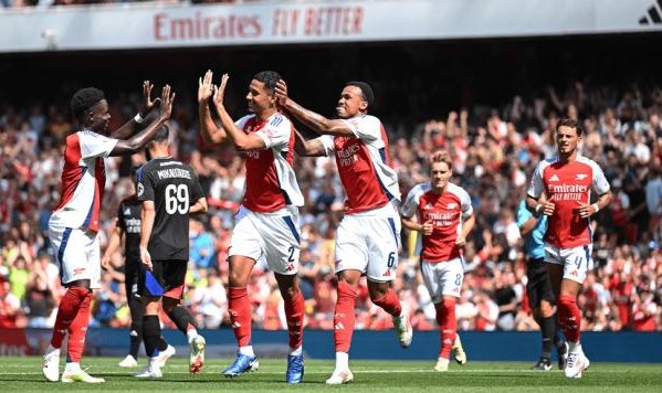 开云体育网页版登录入口-两中卫破门！阿森纳定位球强势依旧，静候首轮英超