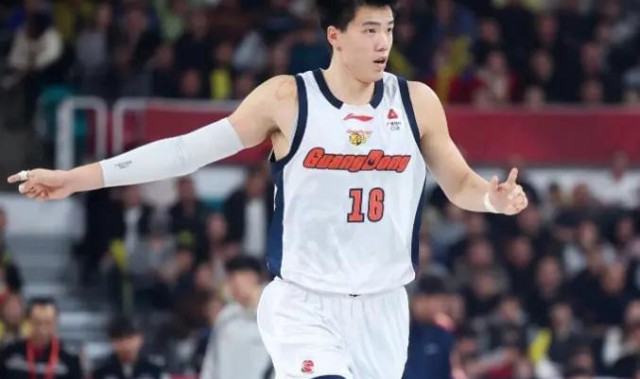 开云体育app下载-高兴早了，广东队大胜吉林队却收两个坏消息，杜峰爱徒再次受伤